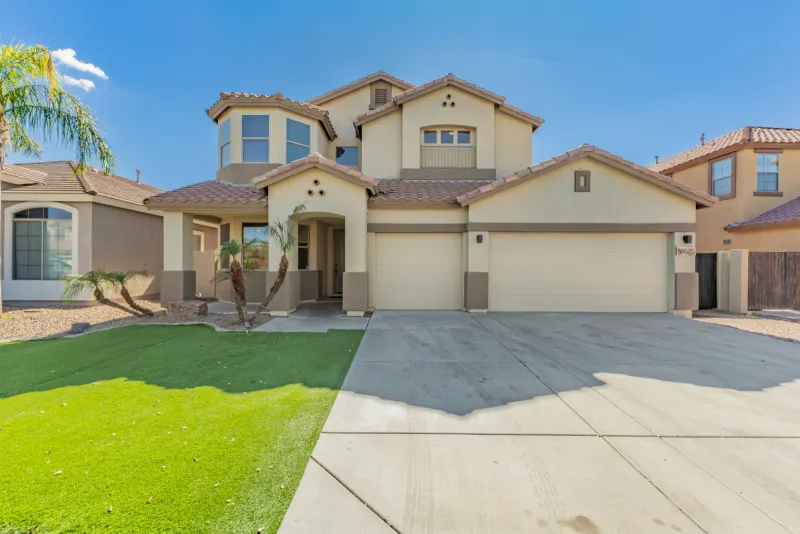 10625 E Knowles Ave, Mesa, AZ 85209