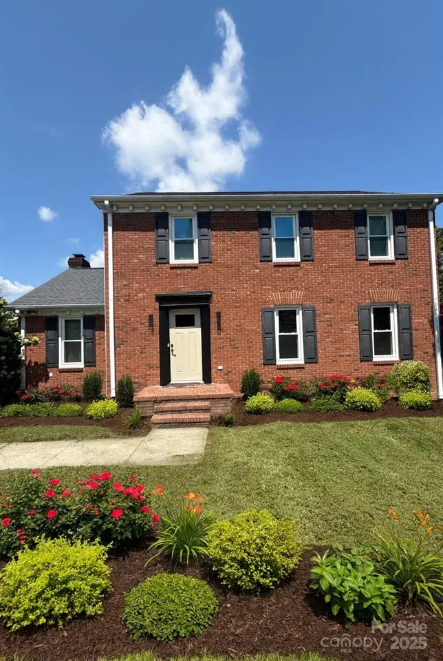 5304 King George Ct, Greensboro, NC 27410