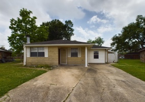 132 Evergold Lane, Westwego, Louisiana 70094, 4 Bedrooms Bedrooms, ,2 BathroomsBathrooms,Single Family,For Sale,Evergold Lane,1018